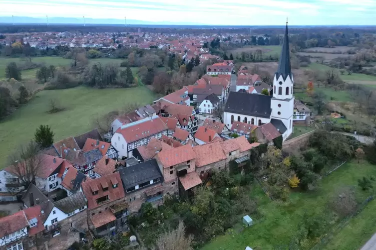 Der Kerwe-Termin geht auf den Tag im Jahr 1788 zurück, an dem die Kirche St. Dionysius im Hinterstädtel geweiht wurde. 