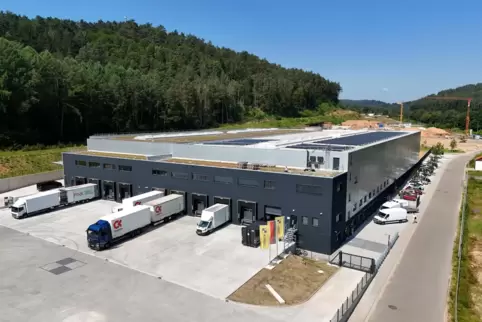 Zwei Hallen mit zusammen 7500 Quadratmetern bilden das neue Stabila-Logistikzentrum. 