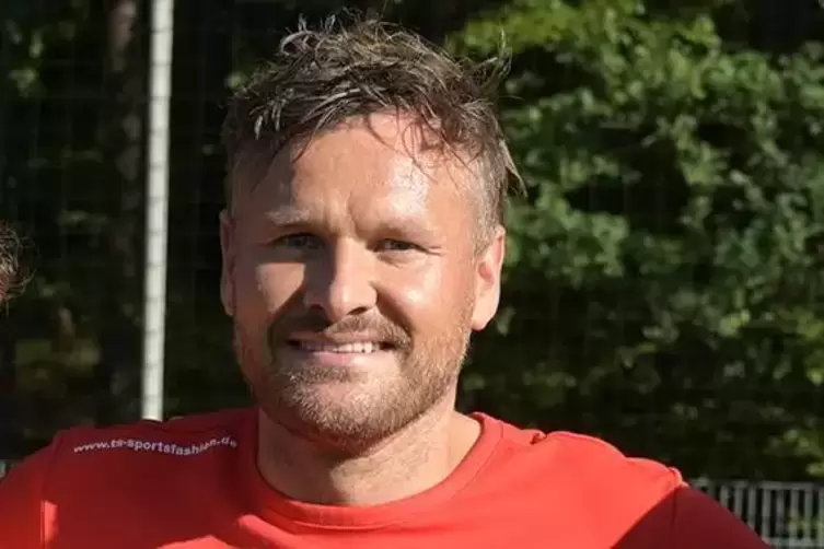 Wechselte sich in der Schlussphase ein: Eppenbrunns Trainer Christian Zarbel.