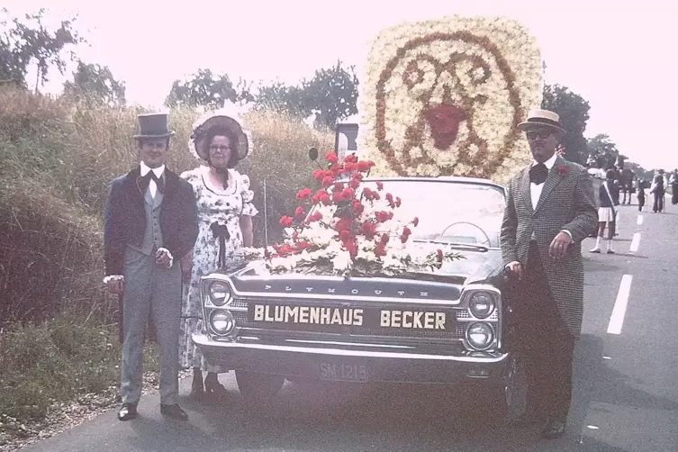 Die Familie von Monika Weiler beim Festumzug 1968. 