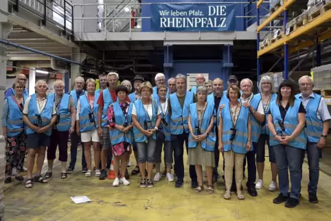 36.000 Exemplare der RHEINPFALZ werden in Oggersheim in einer Stunde gedruckt. Die Teilnehmer unserer Sommertour durften einen A