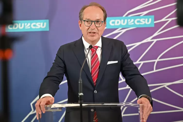 Alexander Dobrindt, CSU-Landesgruppenchef im Bundestag, plädierte im Juni dafür, arbeitslose Geflüchtete zurück in ihre Heimat z