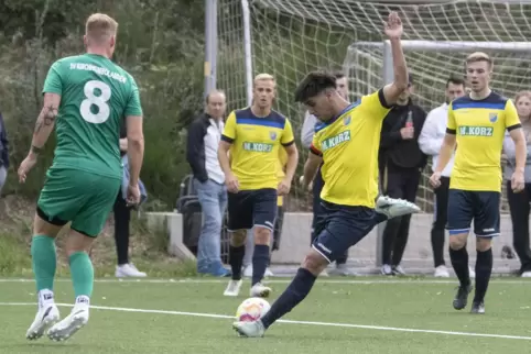 Ist zurück: Enes Ülkü von der SG (am Ball).