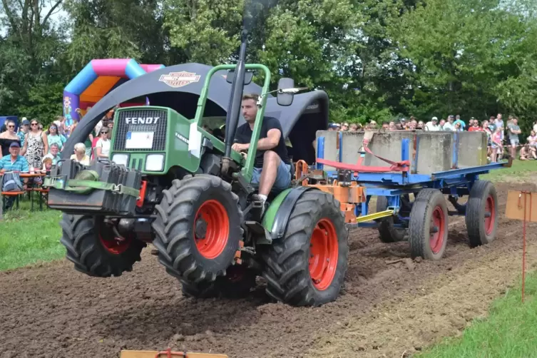 Südpfälzer Schlepperpulling. 