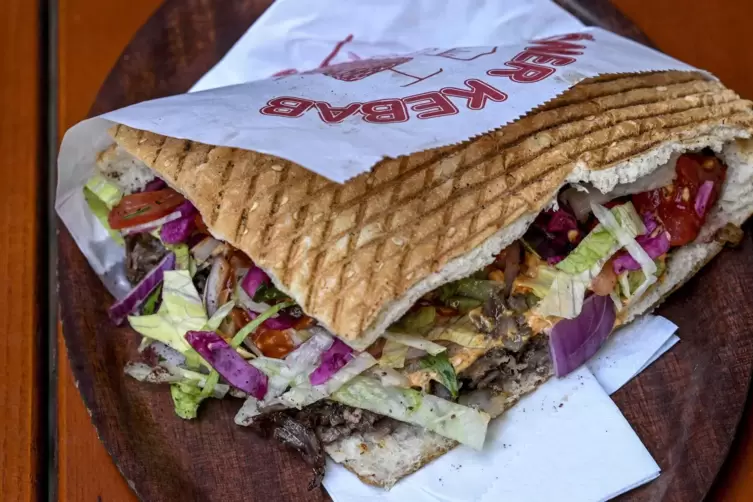 Der Döner ist das beliebteste Fast Food der Deutschen.