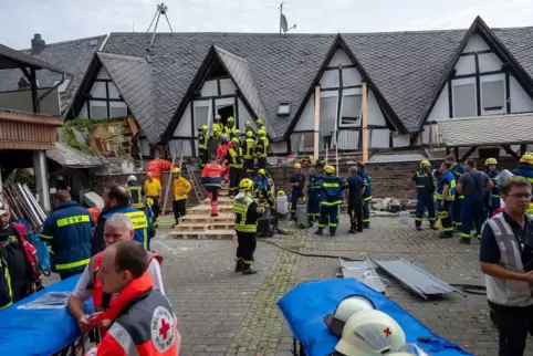 Hotel teilweise eingestürzt