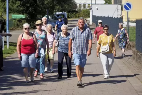 Auch Wandergruppen aus Krottelbach und Wahnwegen waren bei der 17. Sternwanderung dabei. 