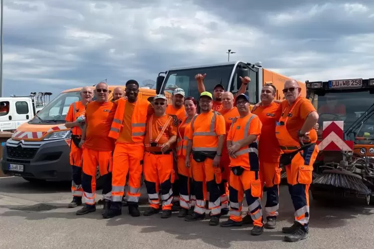 Raymond Höptner (Vierter von links) mit dem WBL-Team im Einsatz.