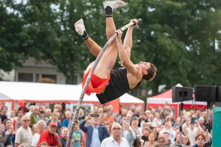 Oleg Zernikel 2023 in Jockgrim. In Paris teilte er sich mit Bo Kanda Lita Baehre Platz neun. 