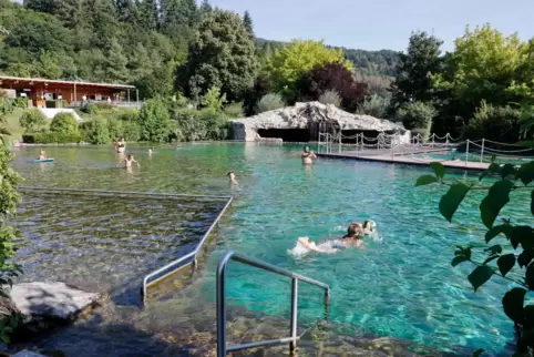 So schön sonnig ist es im Natur- und Erlebnisbad in Rockenhausen leider nicht immer. 