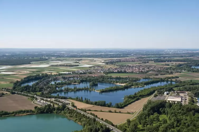 Seenlandschaft: Naherholungsgebiet Binsfeld.