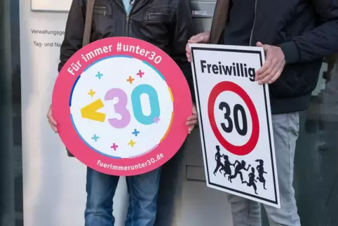 Verhandlung zur Klärung von „Freiwillig Tempo 30“-Schildern