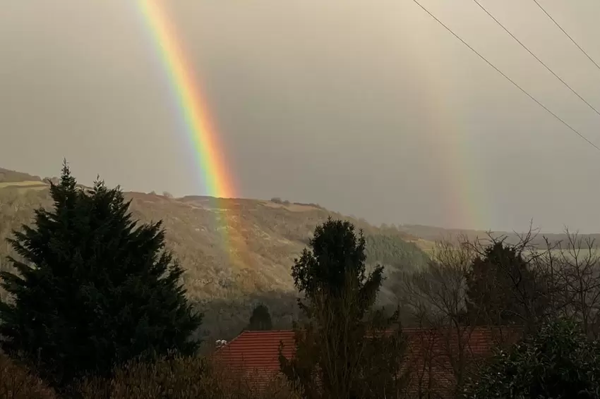 Ein doppelter Regenbogen.