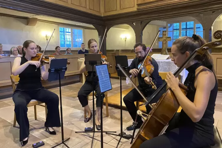 Das Turicum Quartett – Jiska Lambrecht, Karolina Miskiewic, Amir Liberson und Maura Rickenbach (v.li.) – bei seinem Auftritt in 