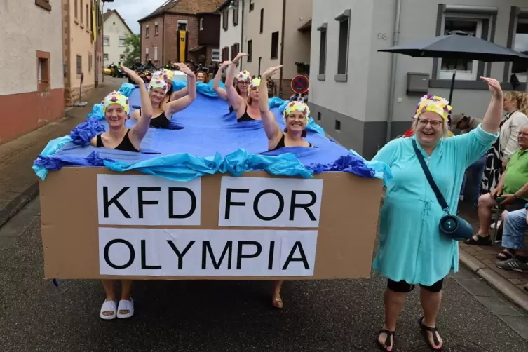 Als Esthalter Synchronschwimmerinnen gaben die KfD-Frauen schon mal eine Olympia-Bewerbung ab. 