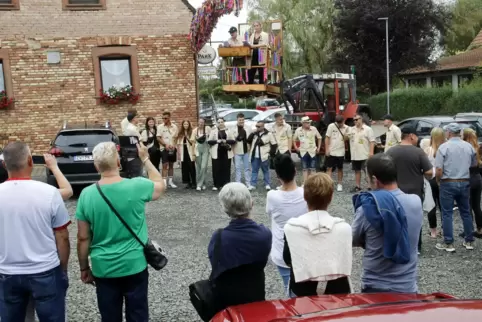 Marcel Alt und Helen Mayer trugen vor knapp 100 Zuhörern ihre Kerwerede vor.