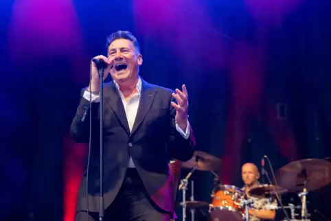 Blendend aufgelegt: Tony Hadley bei seinem Auftritt am Sonntagabend in Worms