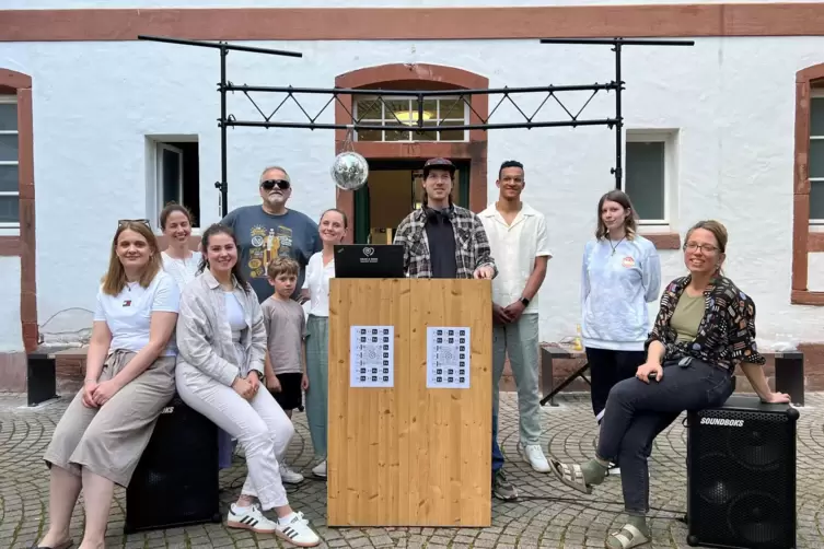 Das Team der städtischen Jugendförderung, der Jugendbeirat und das DJ Kollektiv „Rumpel Sound“ freuen sich auf das erste Landaue