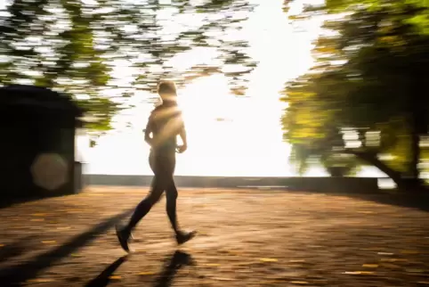 Der Mann wird beschuldigt, im Mai eine Joggerin verletzt und an ihr sexuelle Handlungen durchgeführt zu haben.