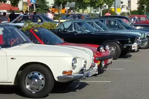 Der Großteil der Autos bei den Treffen der Oldie-Freunde Pfalz stammt aus den 1960er- bis 80er-Jahren. 