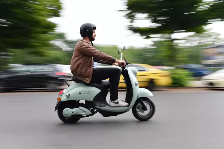 Zu den Rollerdiebstählen gibt es bislang nur sehr wenige Zeugenhinweise.