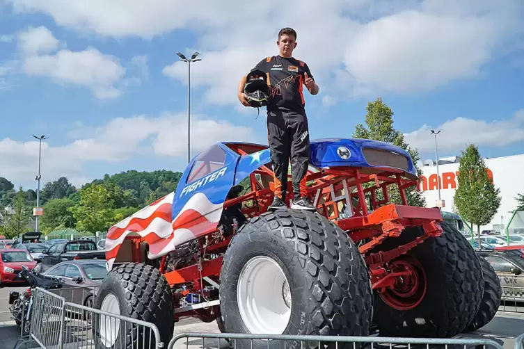 Joey Cortes Lieblingstruck trägt den Namen Fighter. In Aktion ist er am Sonntag auf dem Baumarkt-Parkplatz zu sehen. 