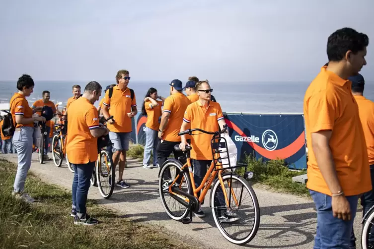 Per Fahrrad zum Formel-1-Spektakel in den Dünen: Das gibt’s nur in Zandvoort.