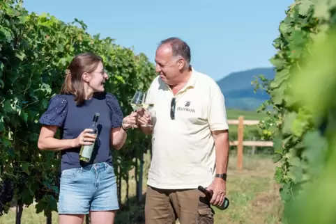 Amelie und Gerd Pfaffmann. Seite zweite Tochter Lena ist mit einem Winzer in Kirrweiler verheiratet. 