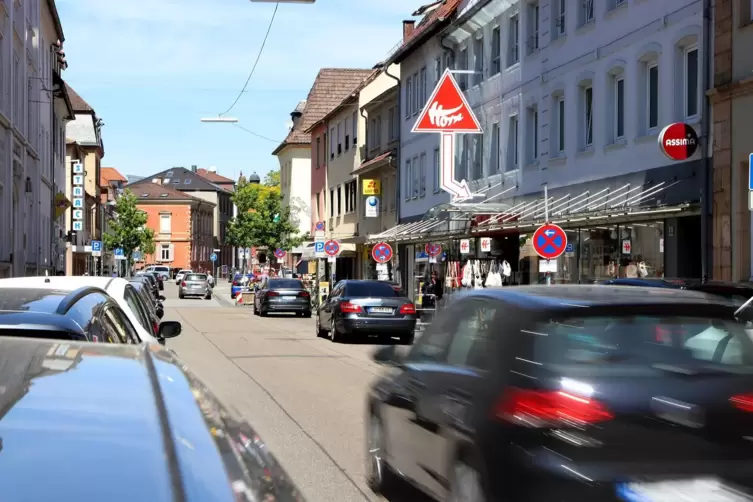 In Landau hat sich für alle Verkehrsteilnehmer in den letzten Jahr vieles verändert, hier die Königstraße. 