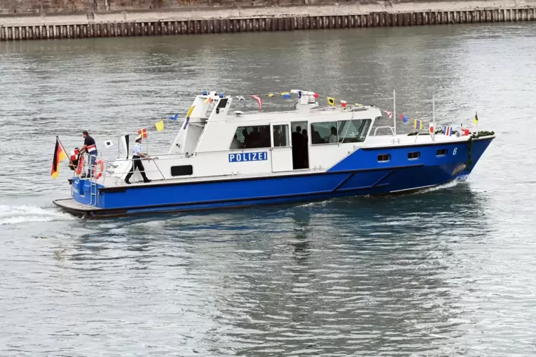 Polizeiboot in Mannheim