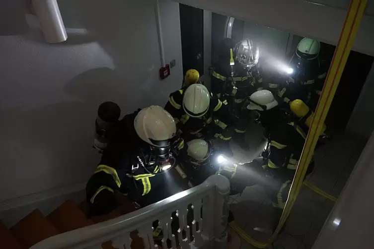 Die Feuerwehren im Rathaus.