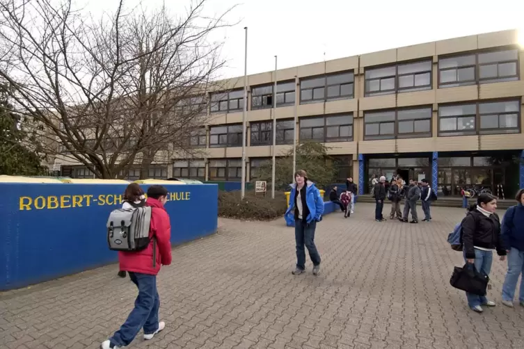 Eine der betroffenen Schulen: die Robert-Schuman-Schule.