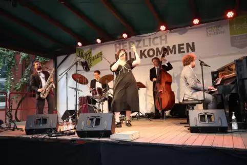 Live in Speyer: die Square City Stompers. 