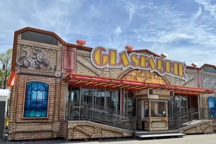 Zum ersten Mal in der Siebenhügelstadt zu Gast: die Glasfabrik.