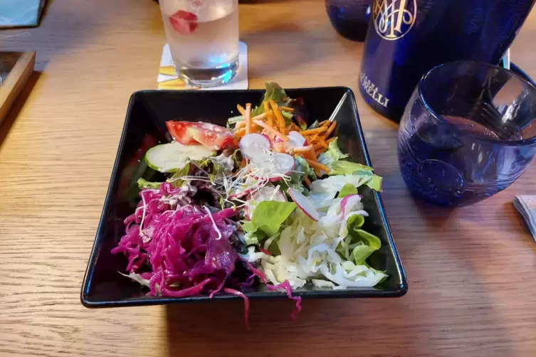 Knackig frisch und vielseitig: Beilagensalat.