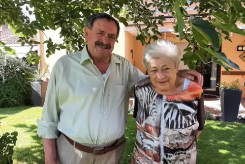 Genießen ihren Ruhestand: Karl Heinz und Gerda Helmes. 