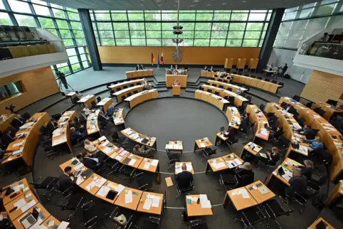 Der Landtag in Thüringen wird sich künftig wohl deutlich anders zusammensetzen als bislang.