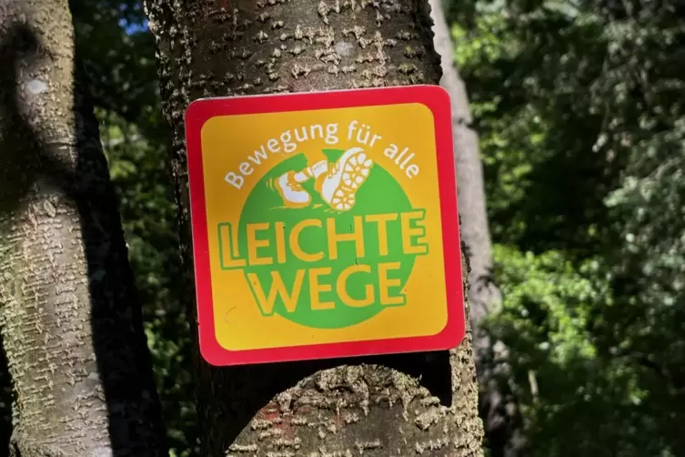 So sieht die Beschilderung der „leichten Wege“ aus. 