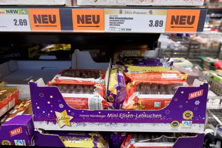 Weihnachten kündigt sich bereits in Supermärkten an