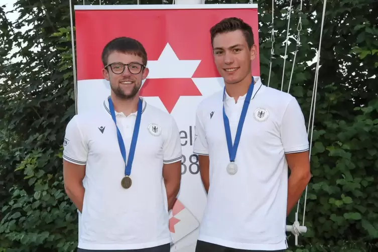 Bronze und Silber mitgebracht: Tim Streib (links) mit Maximilian Brill.