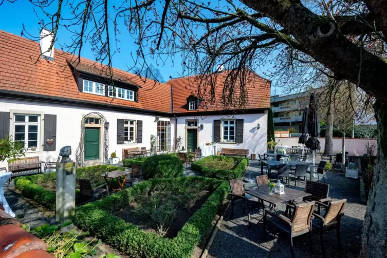 Neben dem Hans-Purrmann-Haus der zweite Maler-Gedenkort: das Geburtshaus von Anselm Feuerbach.