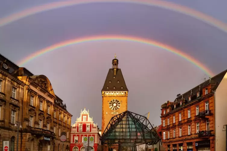 Auch ein Wahrzeichen der Stadt: das Altpörtel.