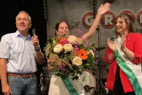 Strahlte bei ihrer Amtseinführung vor Freude: die neue Kuseline Mariana Varejão Pinheiro (Bildmitte). Rechts daneben ihre Vorgän