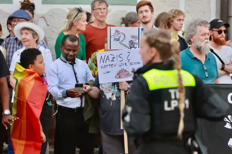 Wahlkampf AfD in Thüringen  - Gegendemo