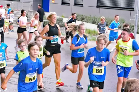 Typisch für den Lebenslauf: die vielen Kinder im Teilnehmerfeld.