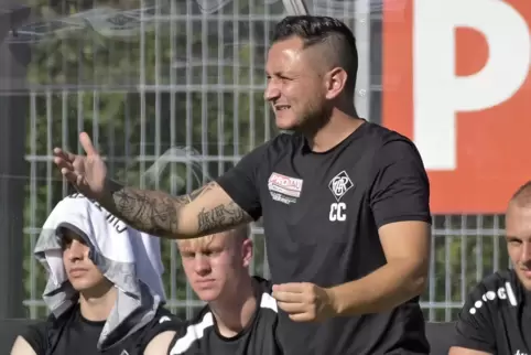 Wartet weiter auf den ersten Auswärtssieg: Arminia-Trainer Chris Chorrosch. 