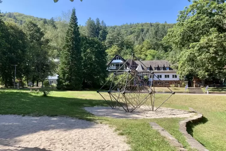 Die Idylle mitten im Wald zieht zunehmend Touristen aus dem Ausland, aber auch aus Pirmasens an.