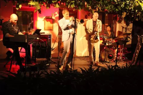 Sorgte für ordentlich Stimmung im Weingut Grün: das Thomas Siffling Groove Quartett.