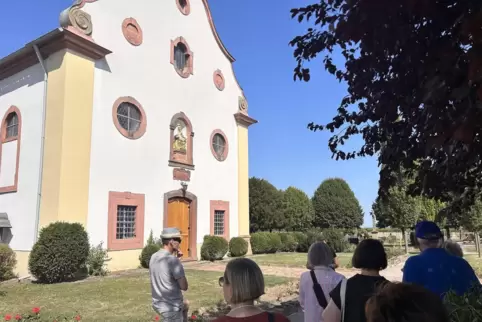 Die Marienkapelle zählt zu den schönsten barocken Kirchenbauten in der Südpfalz. Im Jahr 1769 wurde sie eingeweiht.