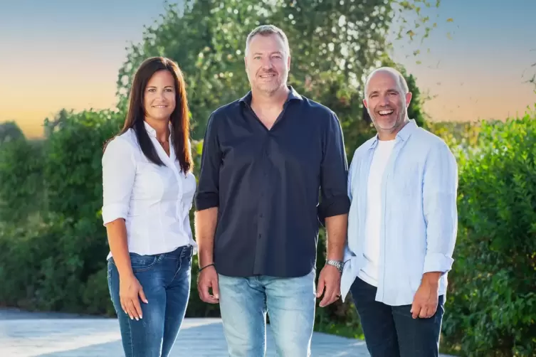 Beigeordnete Nadine Weber (Aktive Bürger), Ortsbürgermeister Christian Schwab (CDU), 1. Beigeordneter Wolfgang Rieder (CDU). 